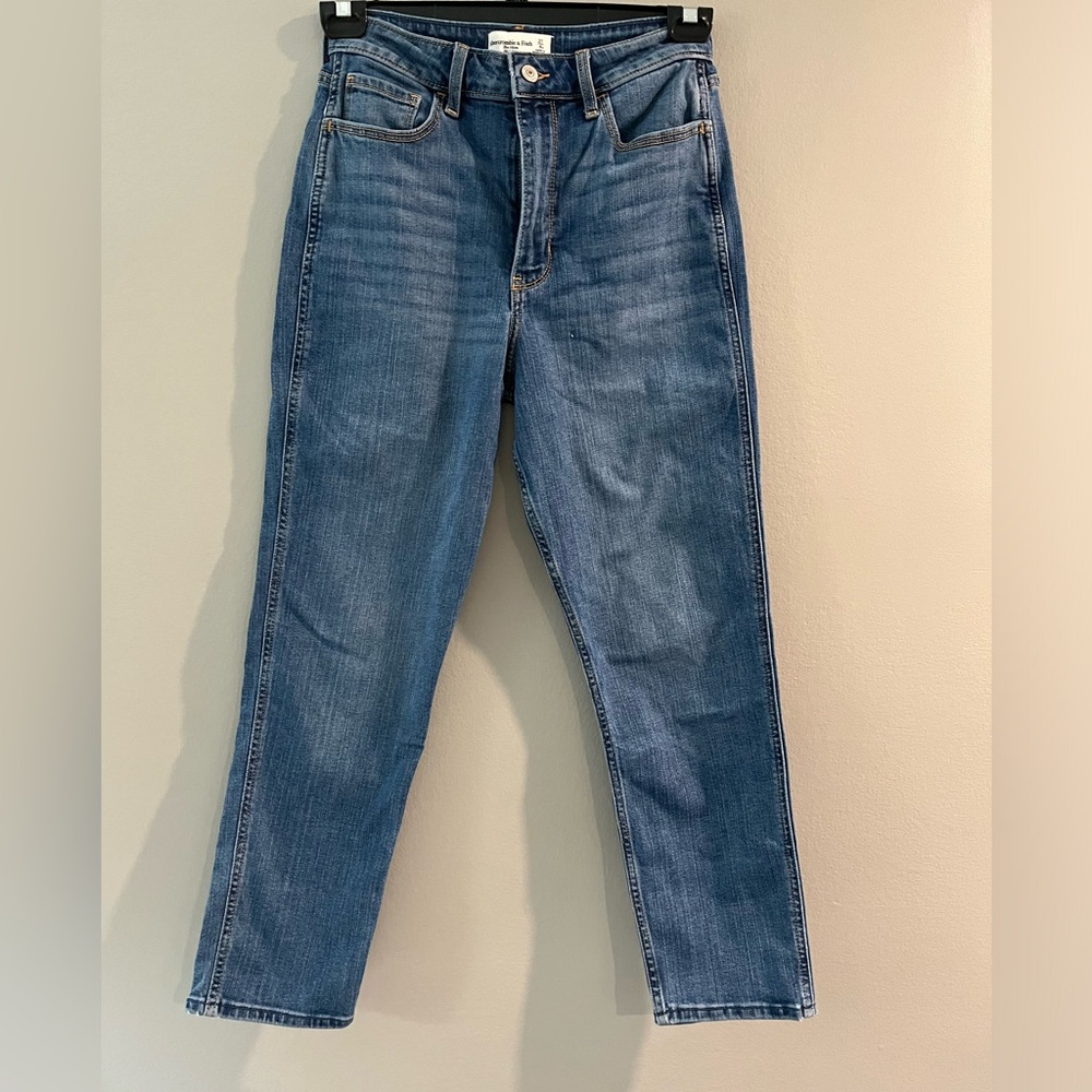 Abercrombie & Fitch The MOM high rise jean